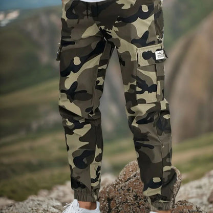 Robuste Herren Cargo Hose im Camouflage Design