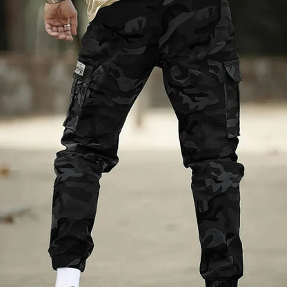 Robuste Herren Cargo Hose im Camouflage Design
